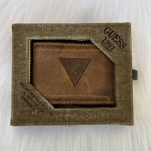 New GUESS Genuine Leather Front Pocket Wallet With Bottle Cap Opener